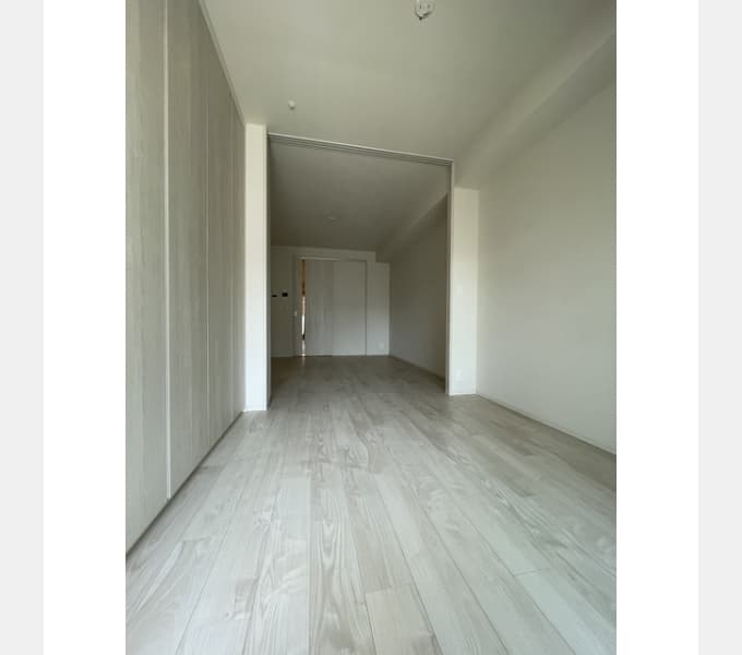 Room image 16
