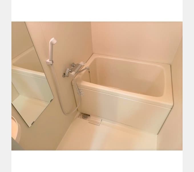 Room image 9
