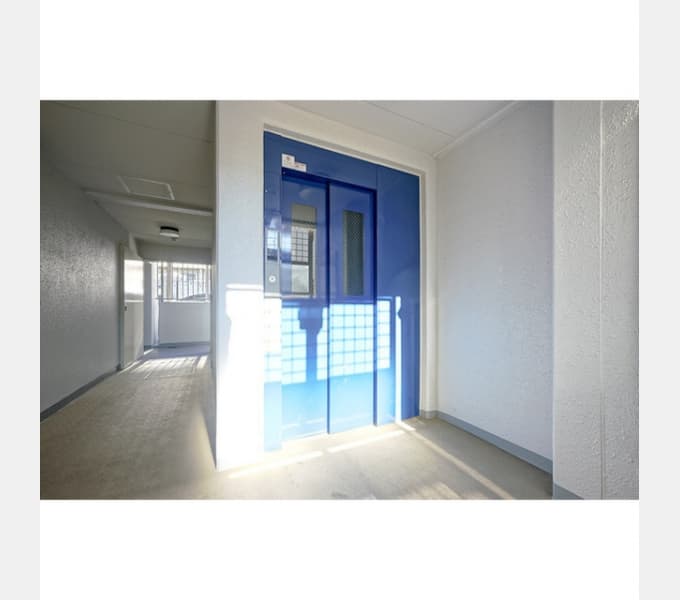 Room image 9
