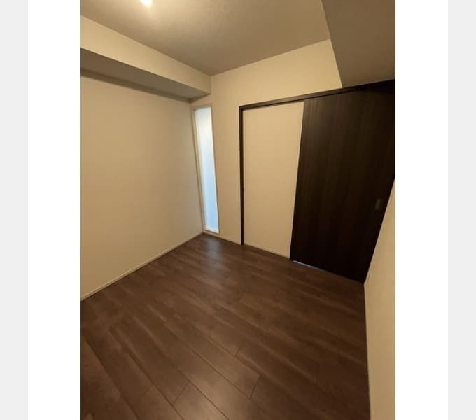 Room image 14