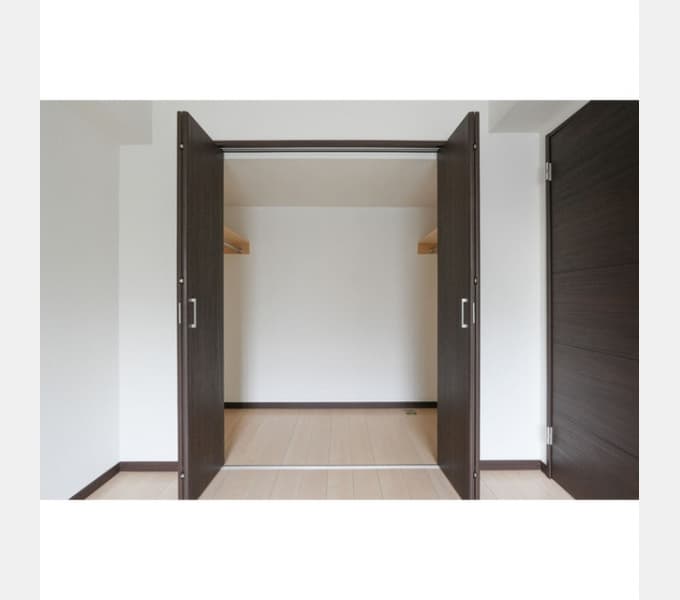 Room image 15