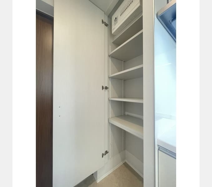 Room image 12