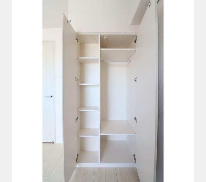 Room image 8