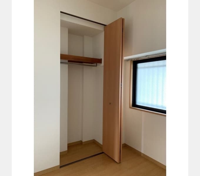 Room image 15