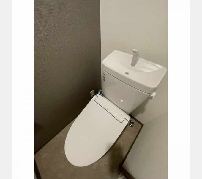 Room image 13