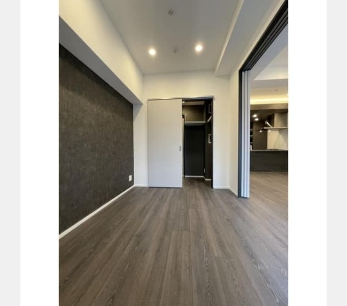 Room image 13