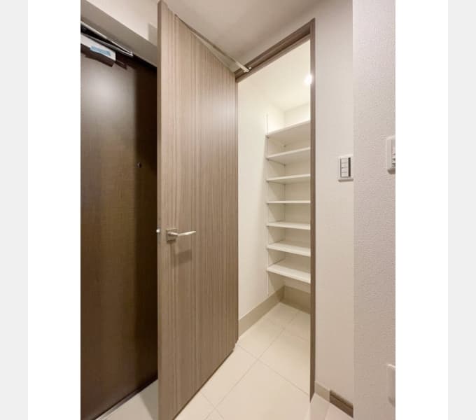 Room image 14