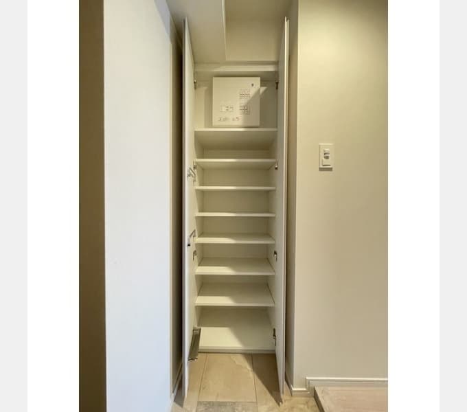 Room image 12