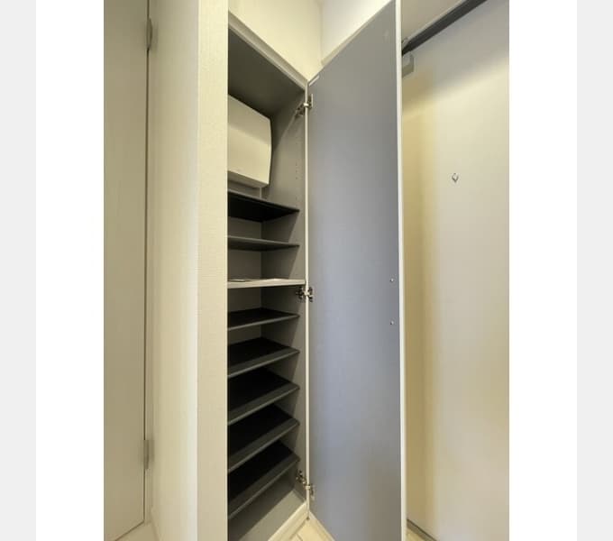 Room image 12