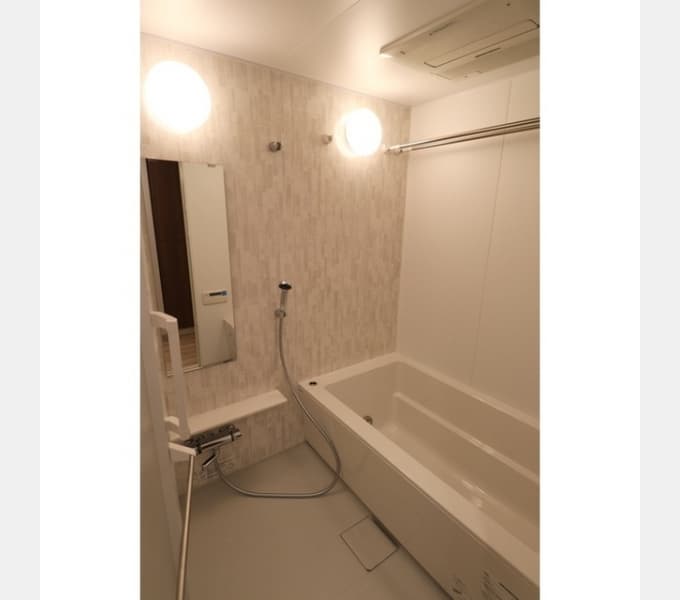 Room image 13
