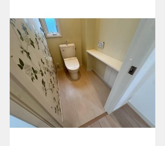 Room image 15