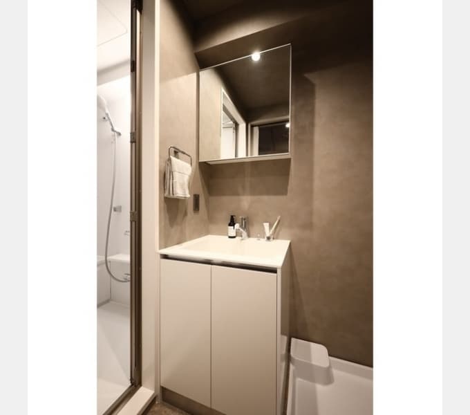 Room image 8