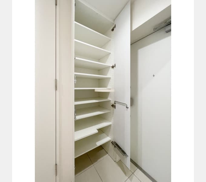 Room image 13