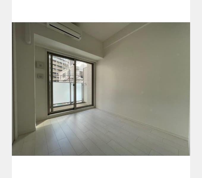 Room image 11