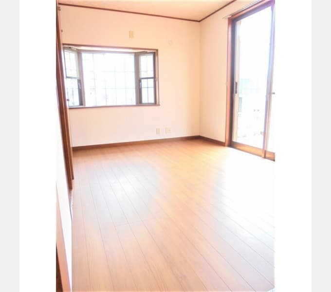 Room image 8
