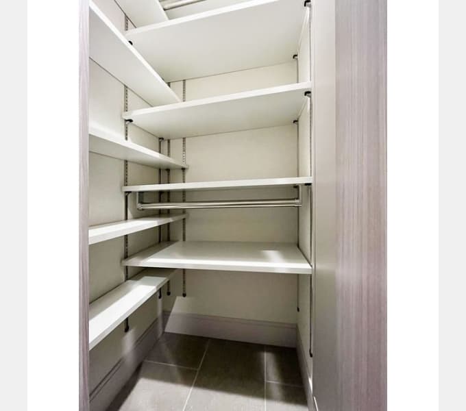 Room image 13