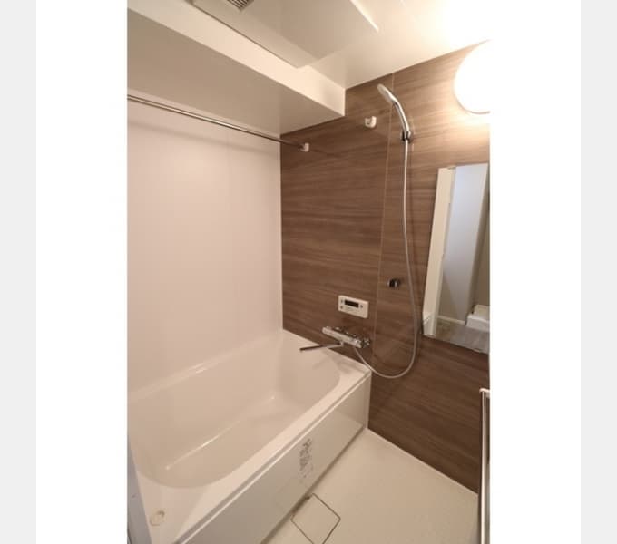 Room image 8