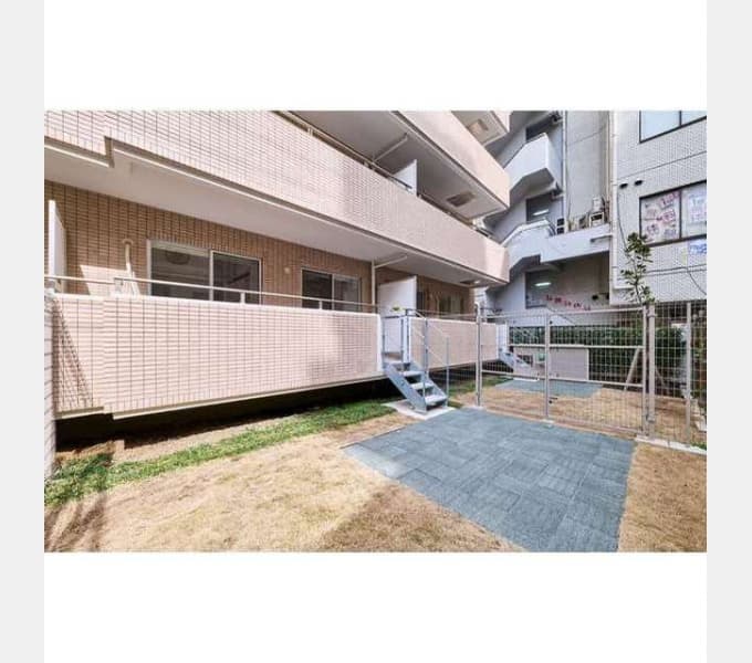 Room image 16