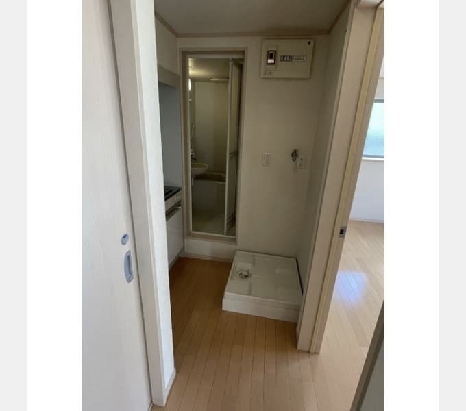 Room image 8