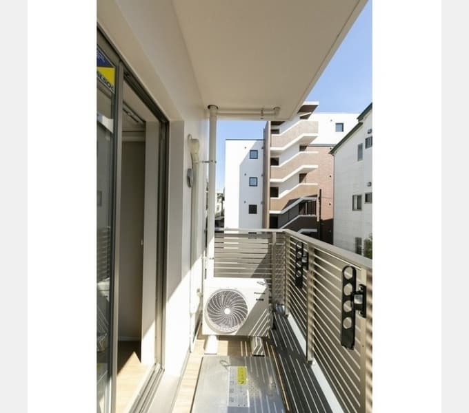 Room image 12