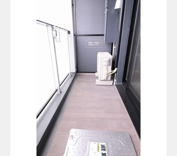 Room image 10