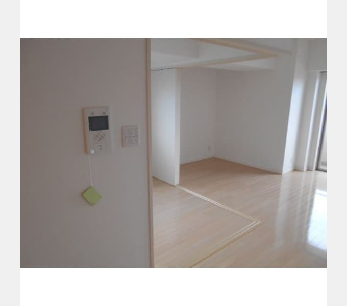 Room image 14