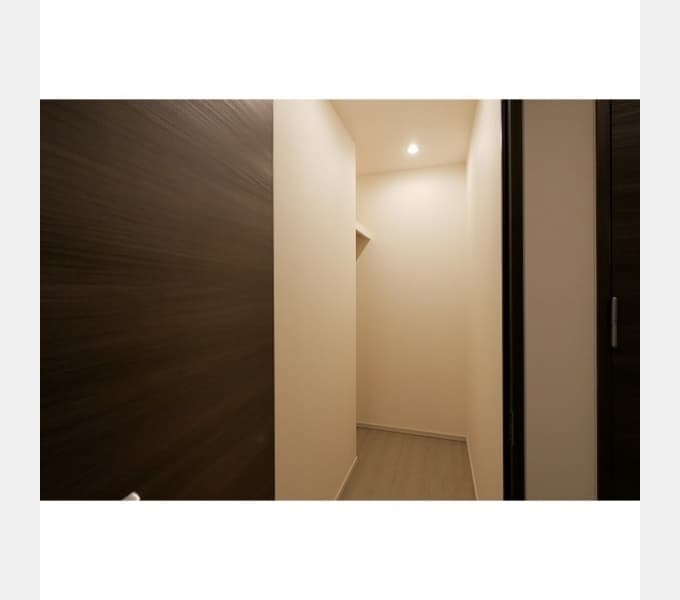 Room image 15