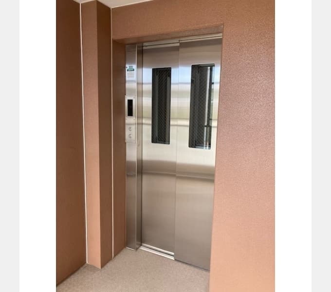 Room image 10