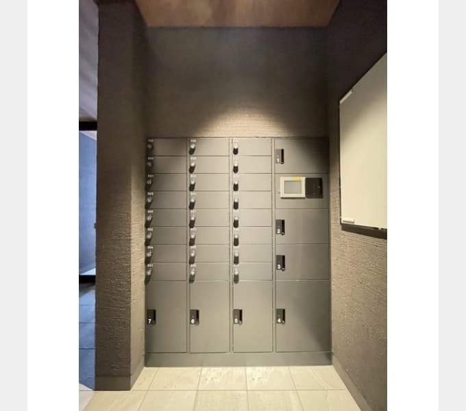 Room image 15