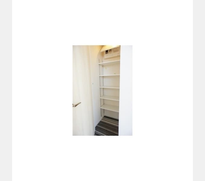 Room image 15
