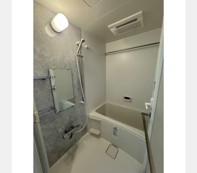 Room image 9