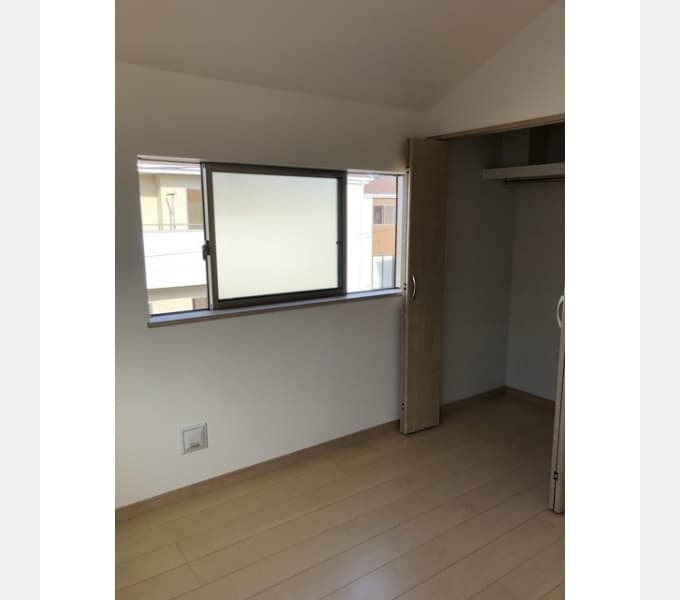 Room image 15