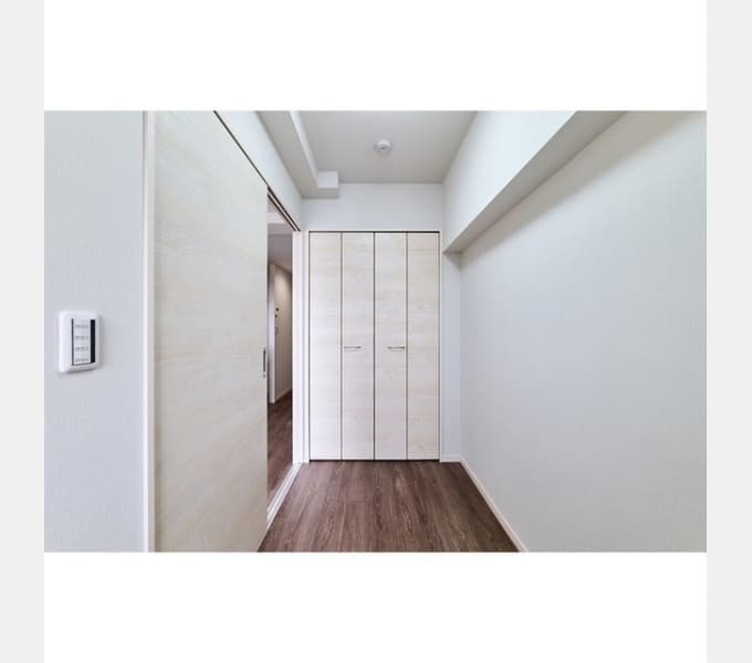 Room image 16