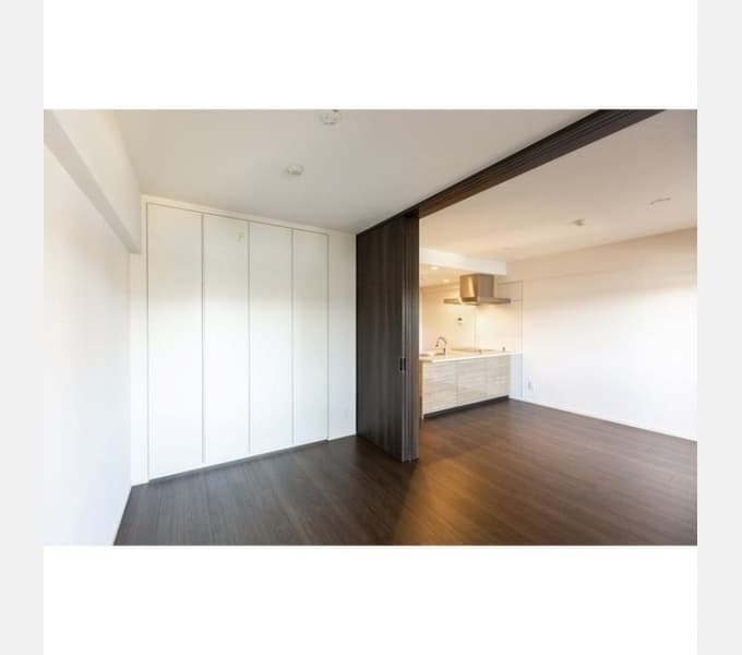 Room image 16