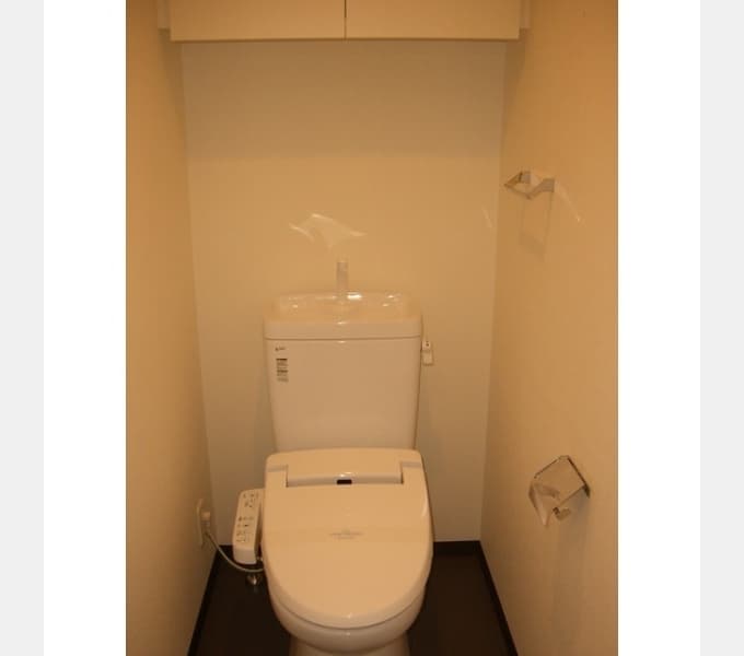 Room image 8