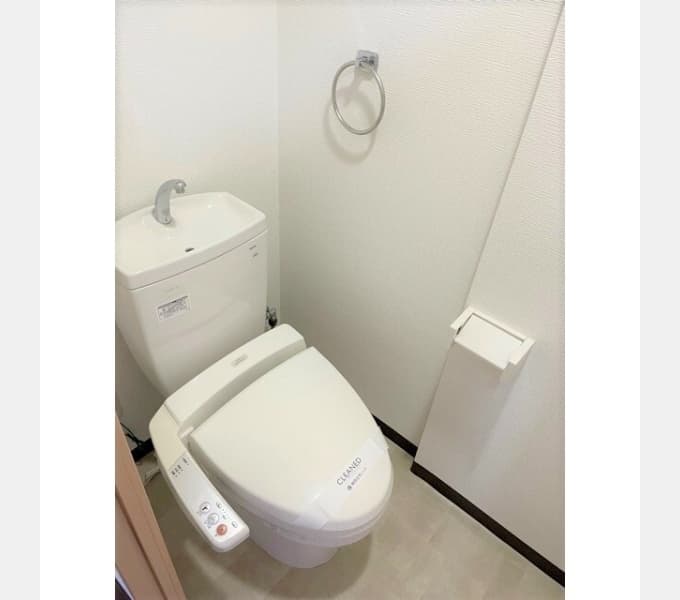 Room image 10