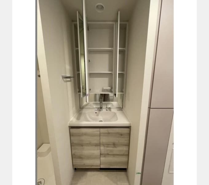 Room image 16