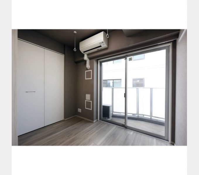Room image 11