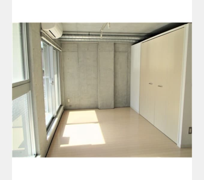 Room image 15