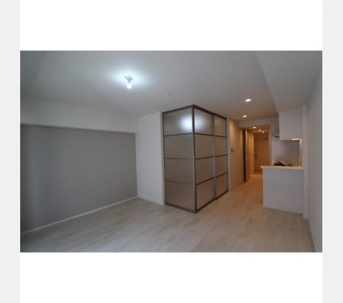 Room image 12