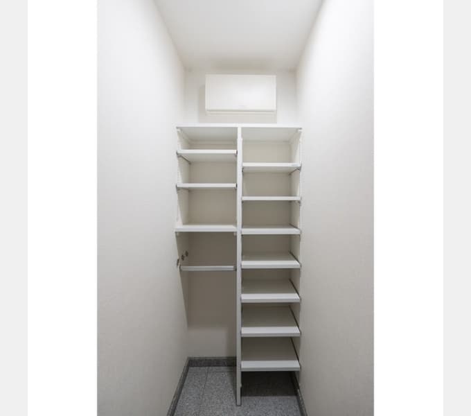 Room image 13