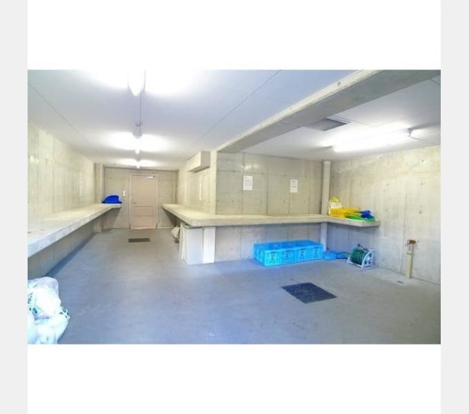 Room image 11