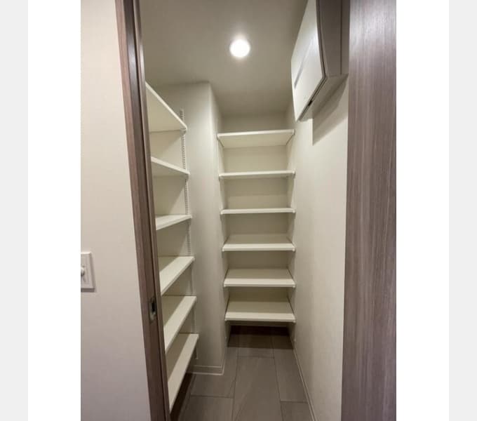 Room image 13