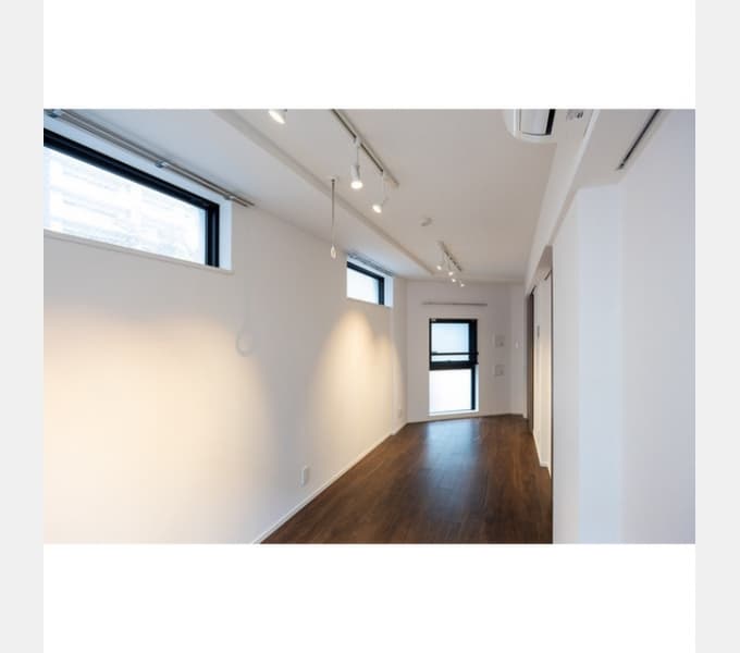 Room image 12