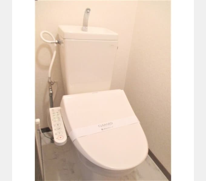 Room image 8