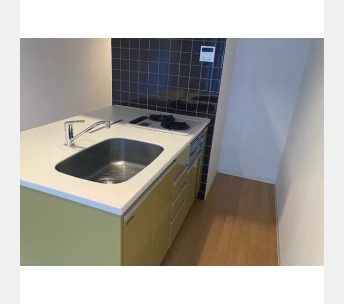 Room image 8