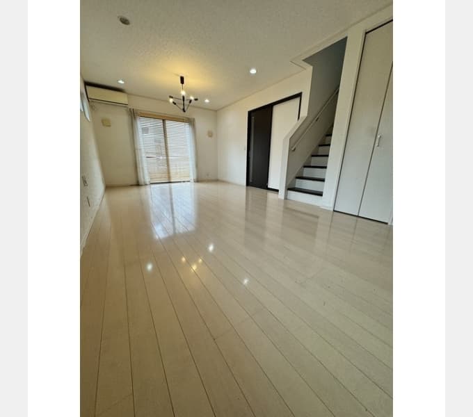 Preview interior of Kamigo 1-chome rental house