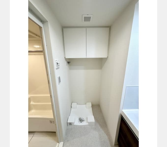 Room image 13