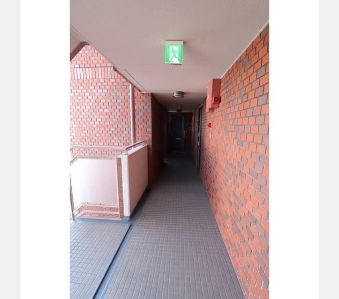 Room image 9