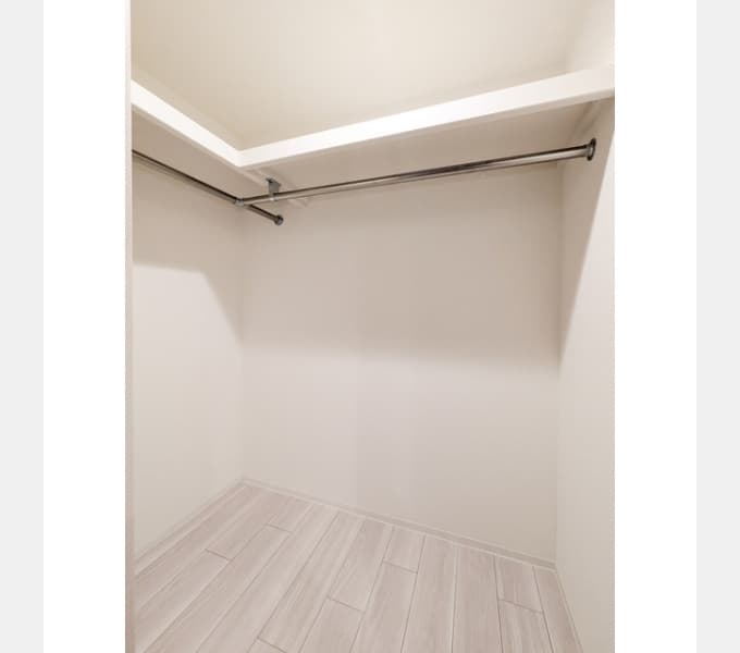Room image 15